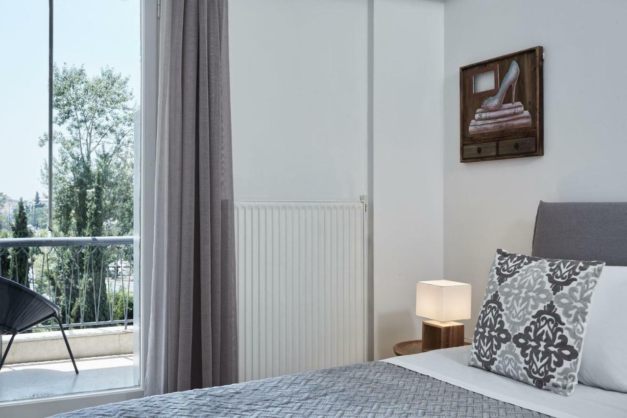 Chic One Bd Apartment With Hilton View Athen Eksteriør billede