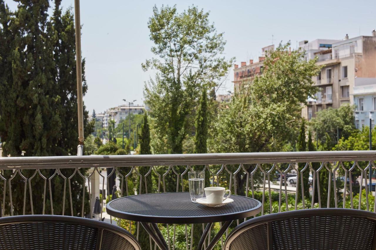 Chic One Bd Apartment With Hilton View Athen Eksteriør billede
