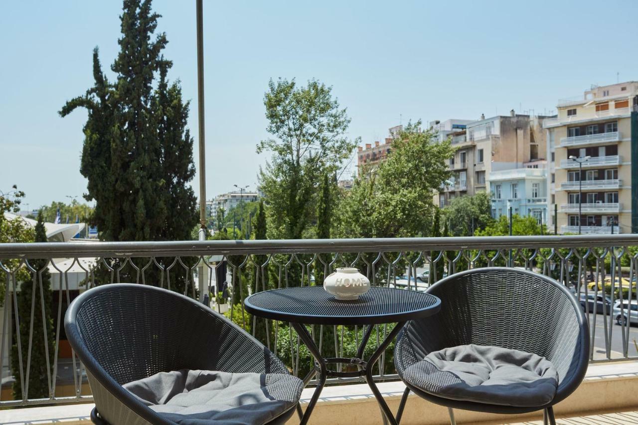 Chic One Bd Apartment With Hilton View Athen Eksteriør billede